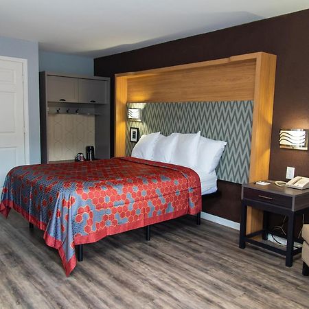 Columbus Inn And Suites Ngoại thất bức ảnh