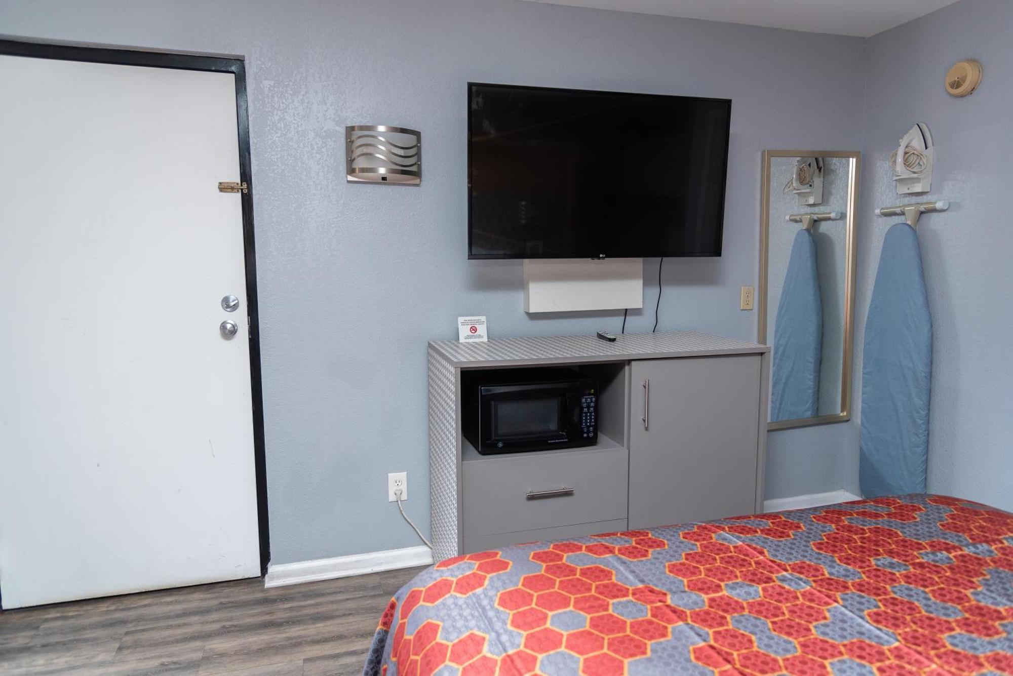 Columbus Inn And Suites Ngoại thất bức ảnh