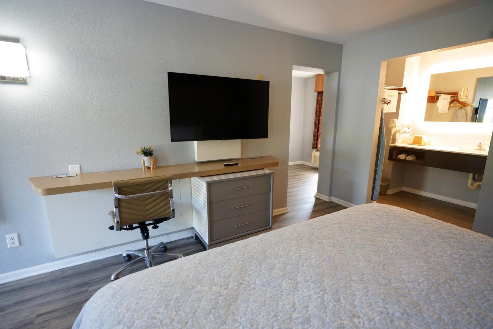 Columbus Inn And Suites Ngoại thất bức ảnh
