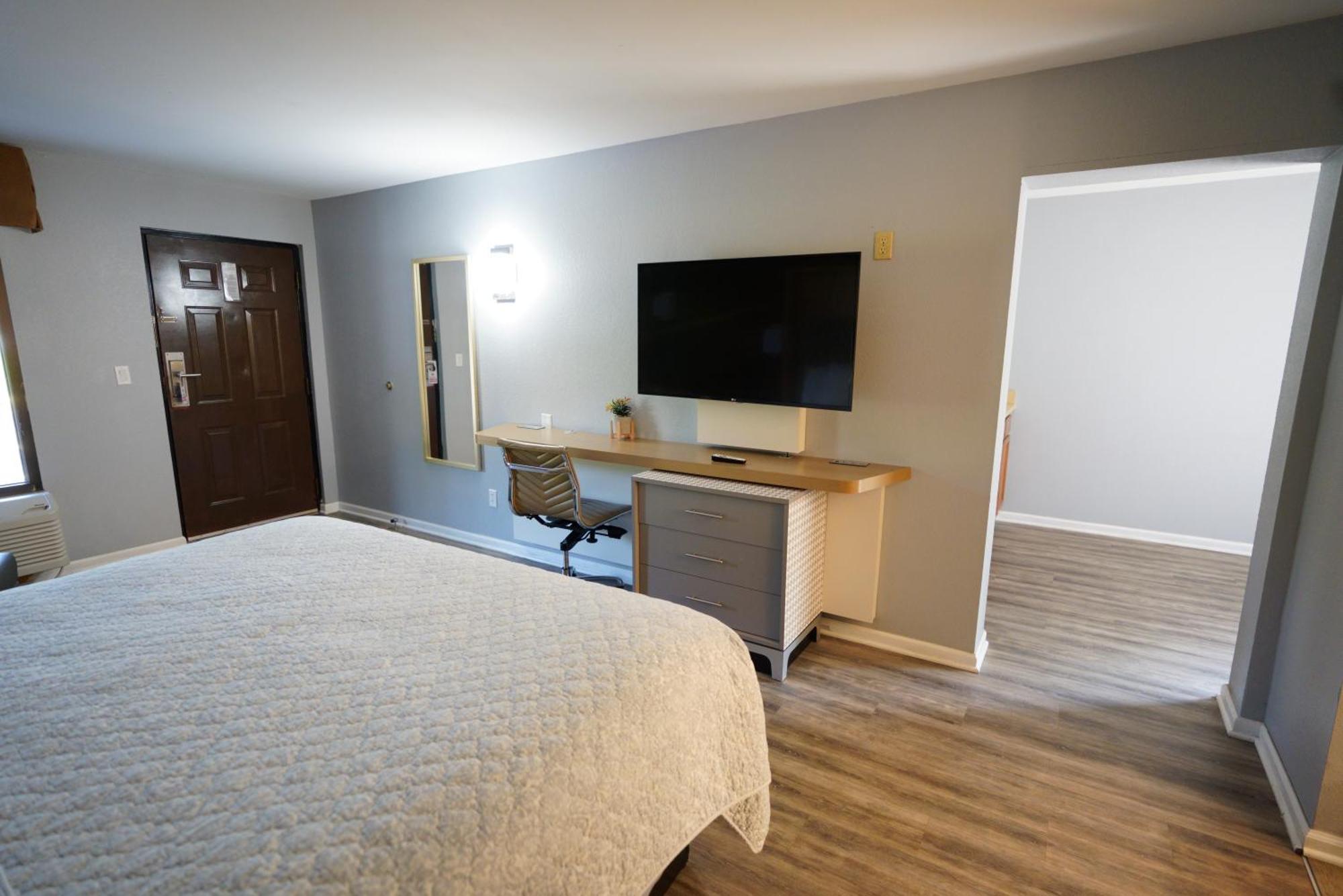Columbus Inn And Suites Ngoại thất bức ảnh