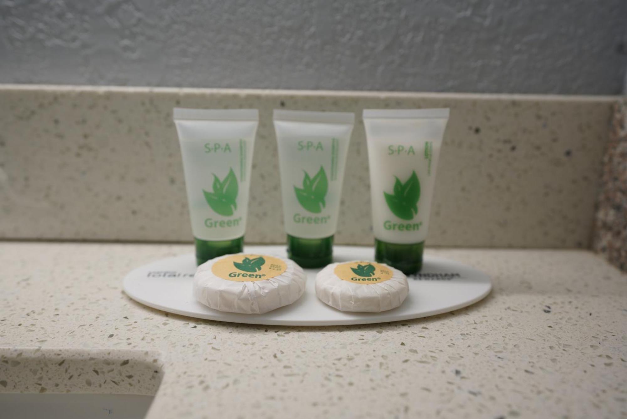 Columbus Inn And Suites Ngoại thất bức ảnh