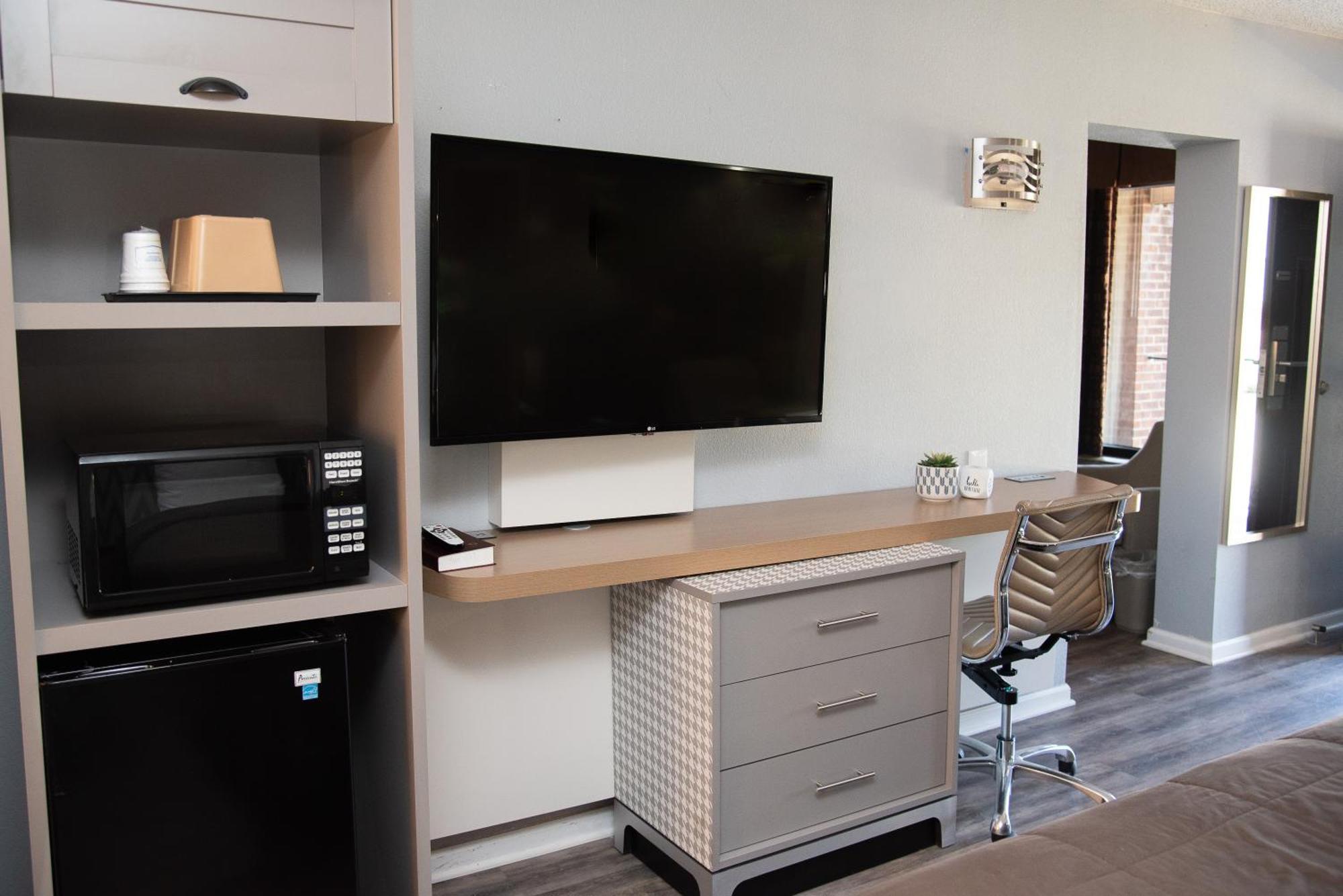 Columbus Inn And Suites Ngoại thất bức ảnh